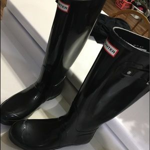 Black hunter rain boots